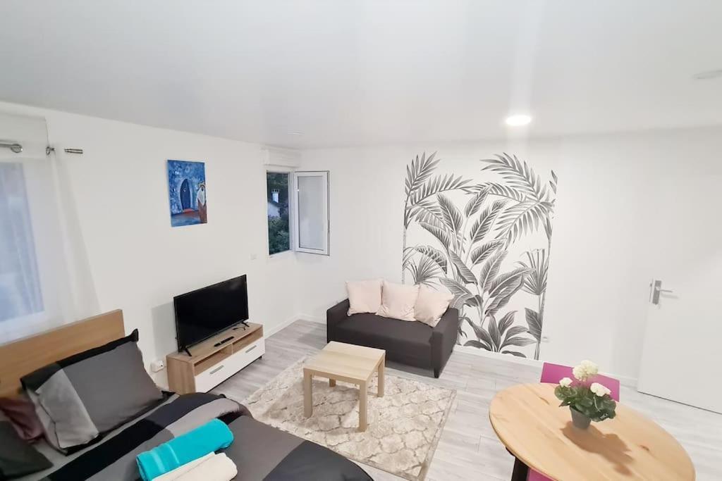 Appartement Tres Lumineux Et Calme. Sevran Exterior photo
